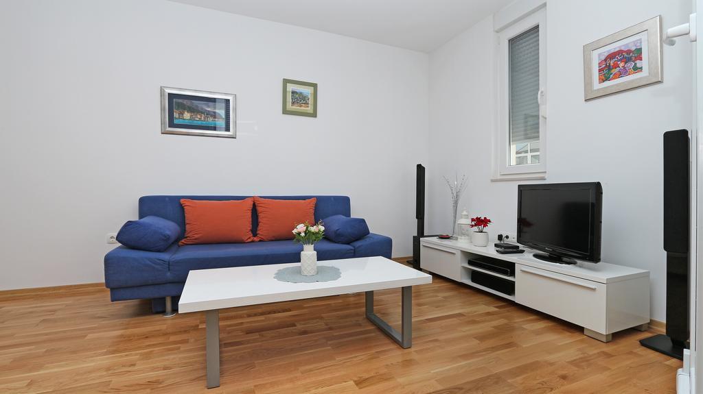 Antonijas Sunny Apartment Makarska Exterior foto