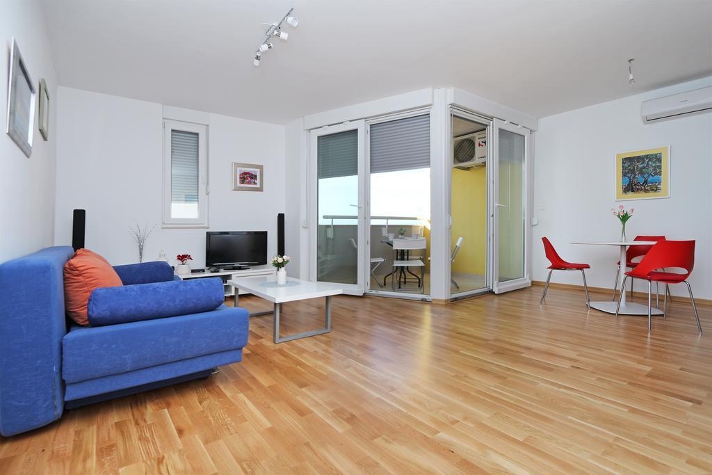 Antonijas Sunny Apartment Makarska Exterior foto